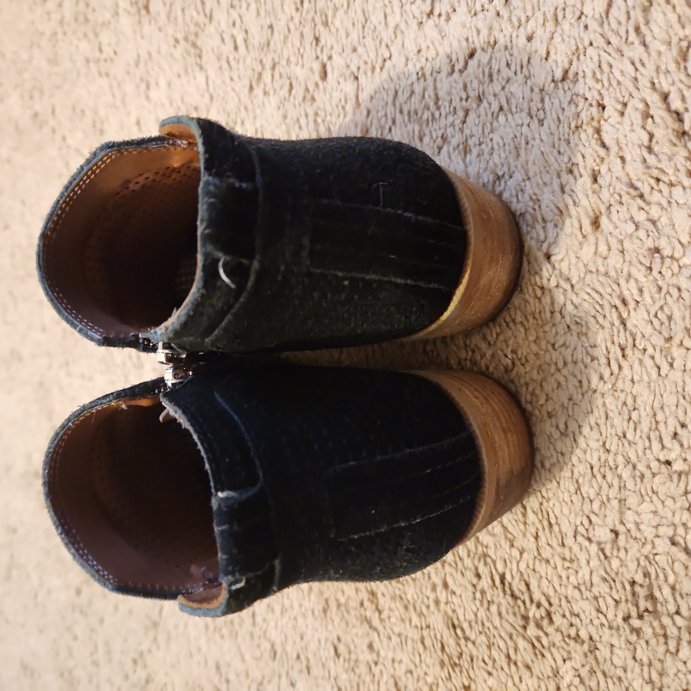 Women's booties - Picture 3 of 4